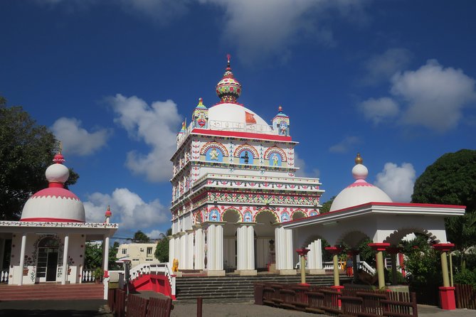 ROUTE OF INDIAN SPIRITUALITY - Cap Malheureux and the first Tamil kovil