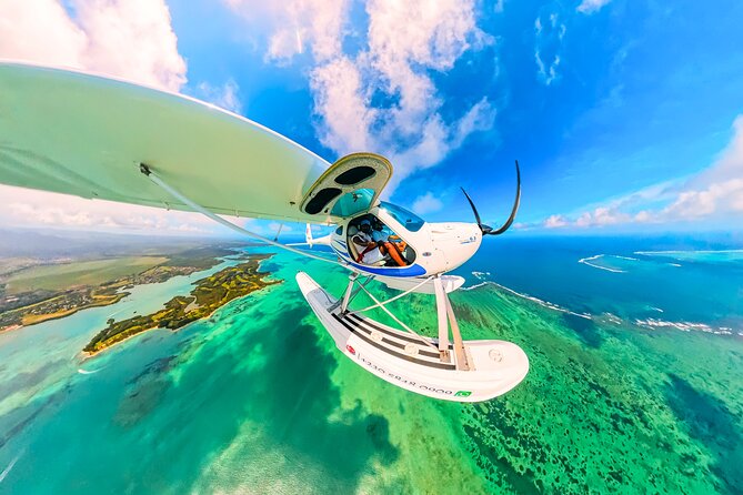 Seaplane Tours over the turquoise lagoon of the East of Mauritius - Amber Island and the changing colors of the lagoon