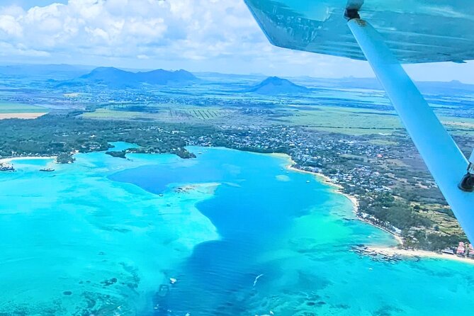 Seaplane Tours over the turquoise lagoon of the East of Mauritius - Weather, rescheduling, and the need for a flexible day