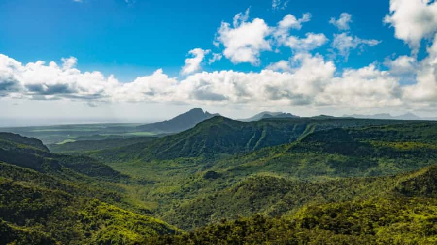 Southern Mauritius: Volcanoes & Coloured Earth - The Diamond and Ship Factory stop