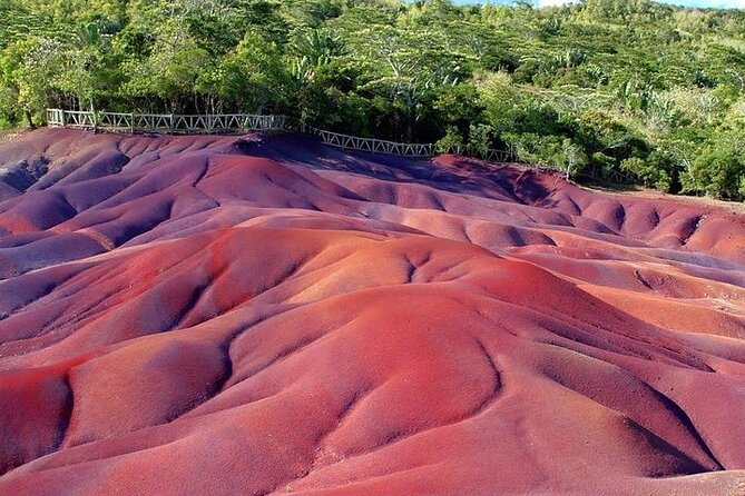 Southern Tales: Full-day incl Crocodile Park & 23 Colored Earth - Why this private south Mauritius tour works