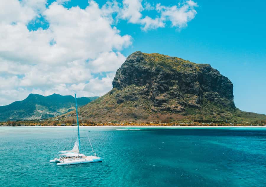 Southwest of Mauritius: Catamaran Cruise w/ Snorkeling - The return sail to Black River