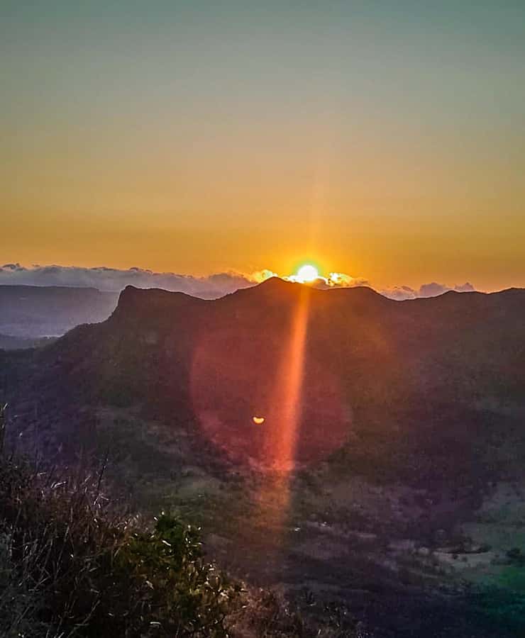 Sunrise hike at Le Morne Brabant with Local Guides (UNESCO) - Sunrise and the lagoon viewpoint