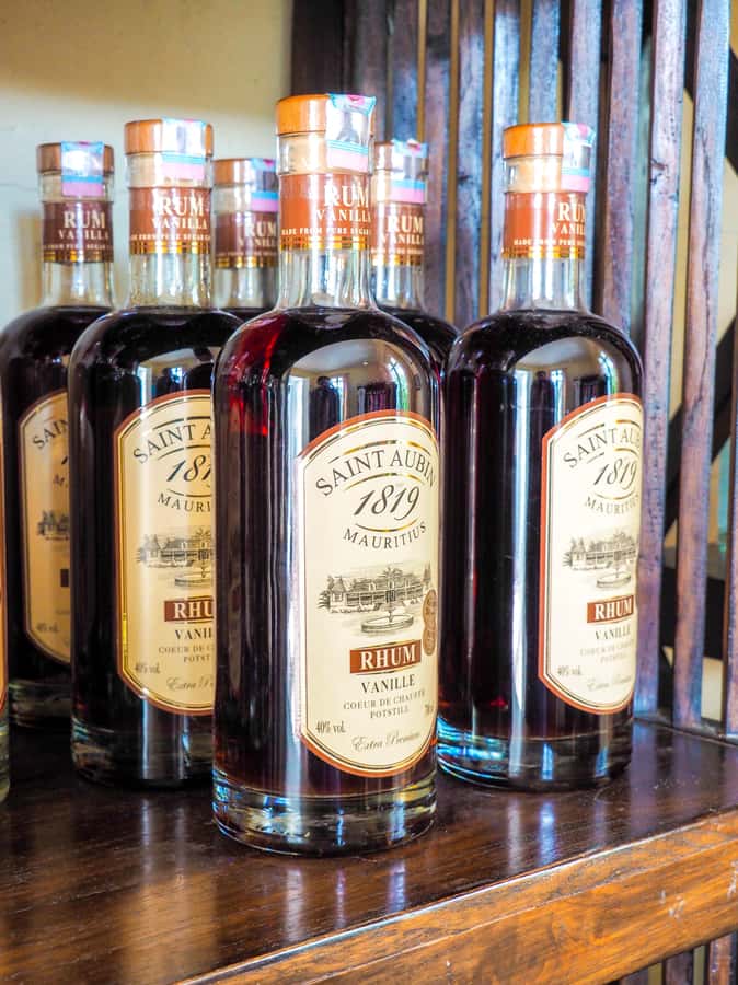 Tea, Rum & Vanilla Route - Following tea from leaf to packet at Bois Chéri