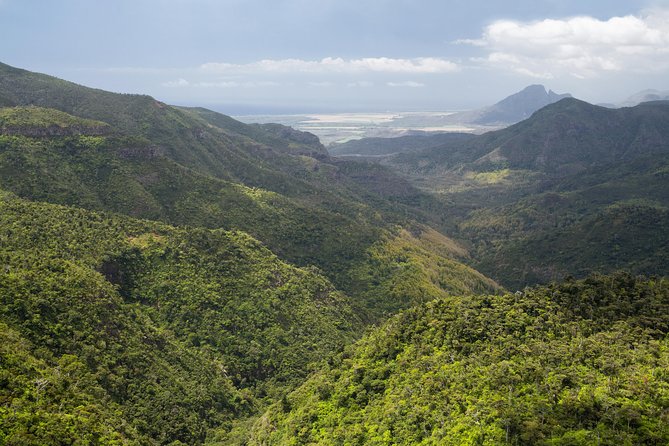 Trou-aux-Cerfs - Chamarel - Grand Bassin -Private Guided Tour (Min. 2 persons) - Trou aux Cerfs: a quick look into Mauritius’s volcanic past