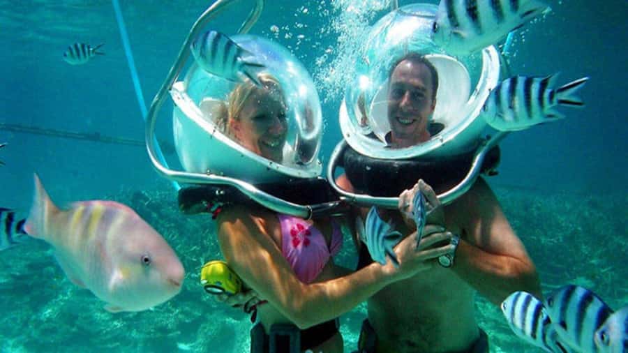 Walking under the sea in Mauritius with transfer - A 20-minute underwater activity inside a three-hour outing