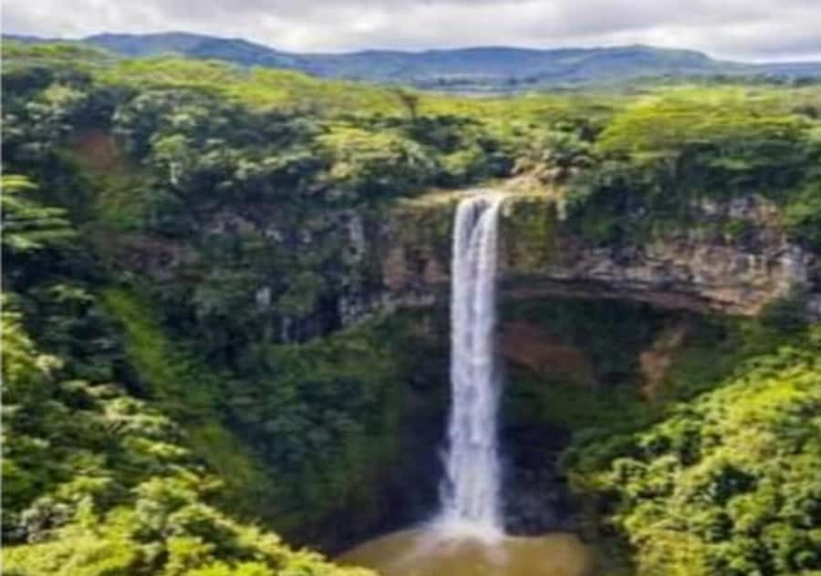Wild South West Private Tour with pick up - Trou aux Cerfs and Curepipe’s high views